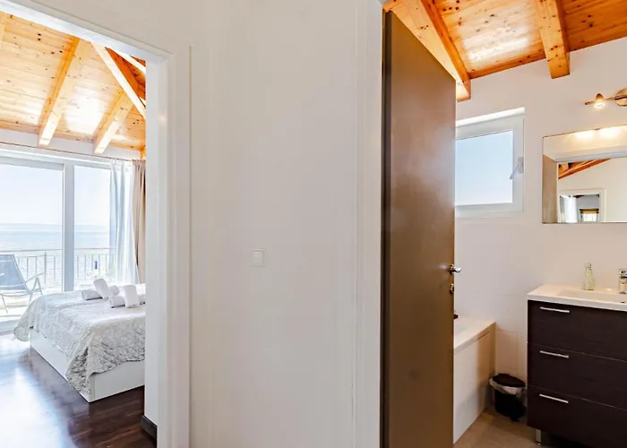 Willa Antonia By Guide *