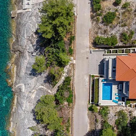 Antonia By Guide Villa *