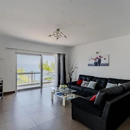 Antonia By Guide Villa *